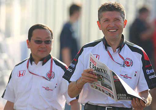 赛车队主教练发声，誓言带队登顶