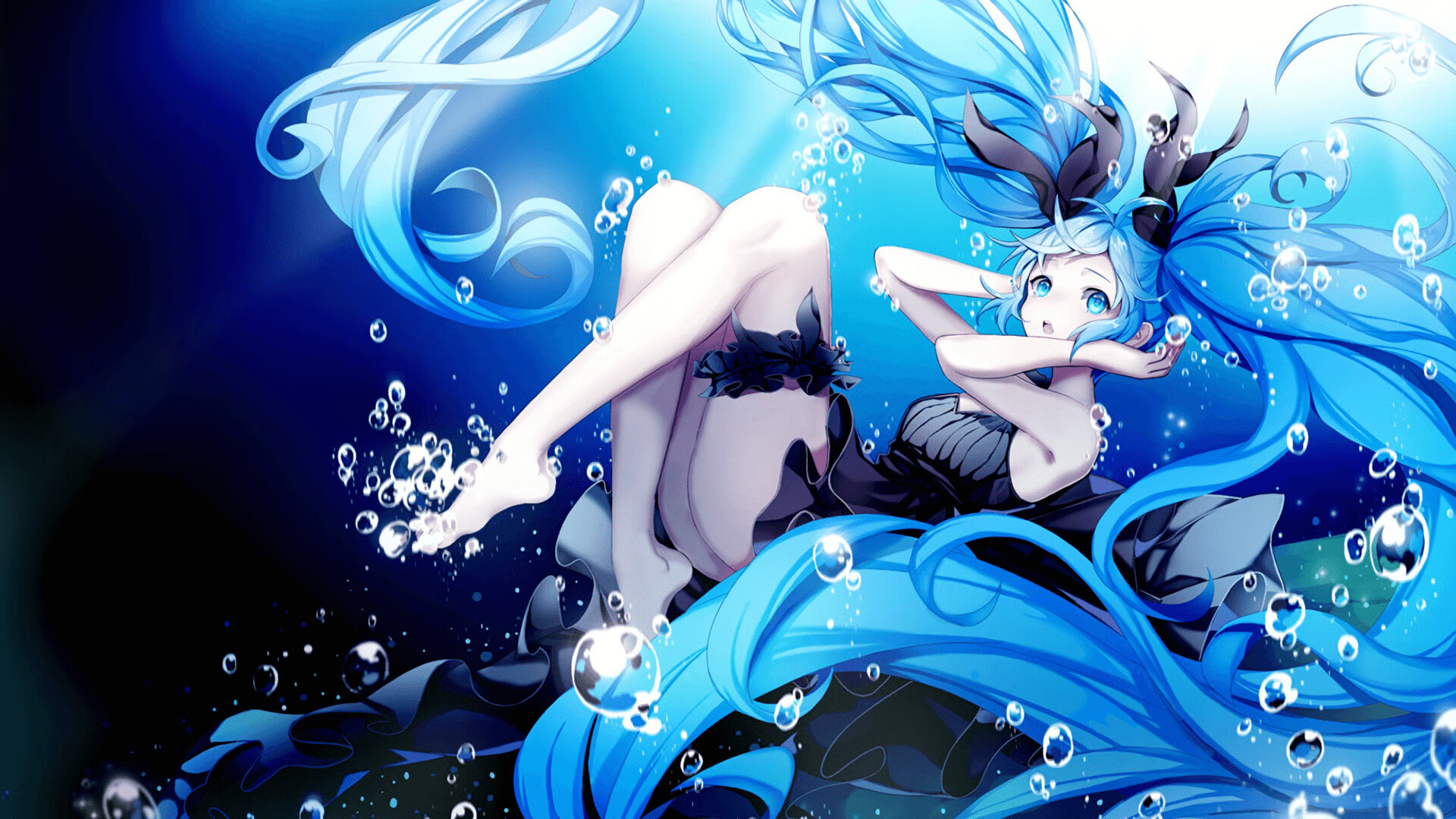 意甲焦点战之夜，姆巴佩关键时刻连斩进球，主宰巅峰对决