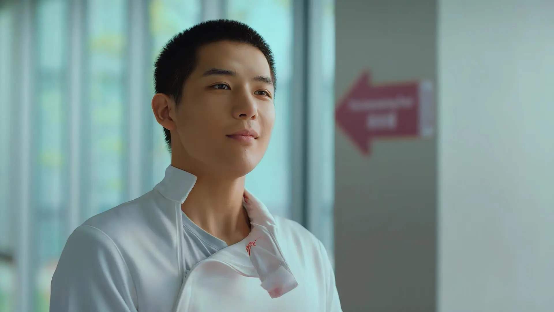 神锋之谜，暗夜中一道惊雷，阿圭罗唯一传人助威尔士轻取拉齐奥